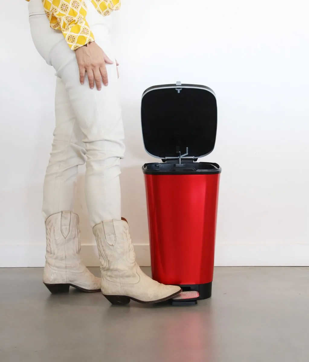Curver Chic 35L Pedal Bin  - Red
