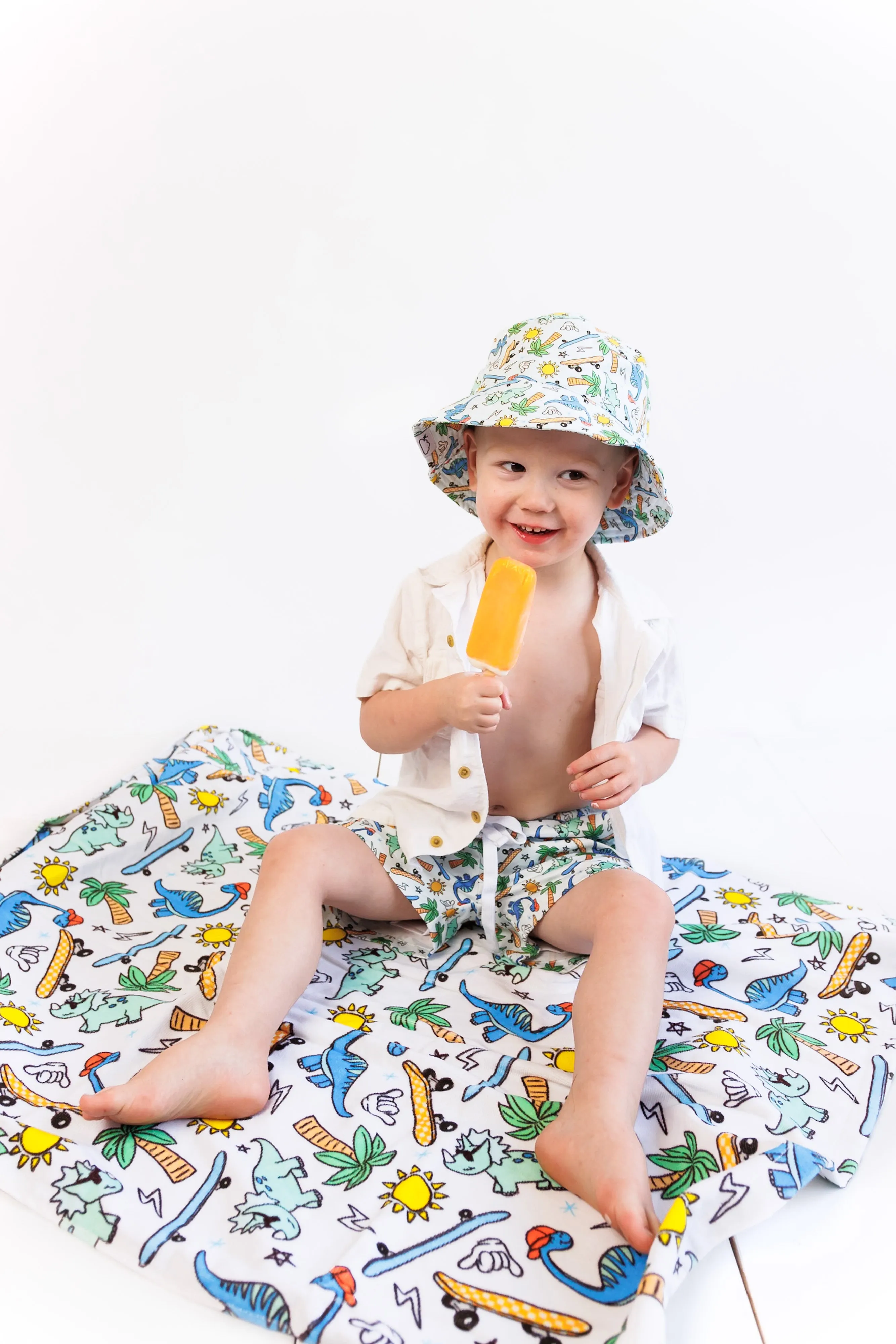 EXCLUSIVE SURF-O-SARUS DREAM TOWEL
