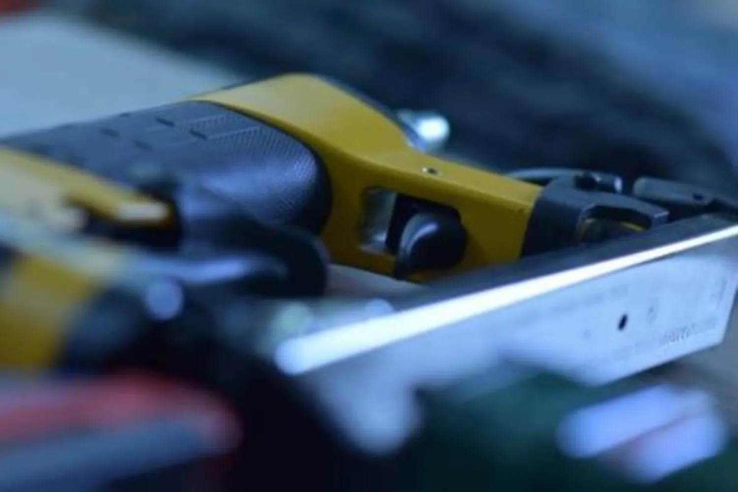 KIT: Bostitch 71 Series Stapler (3-16mm) with Bostitch 6 Litre Compressor