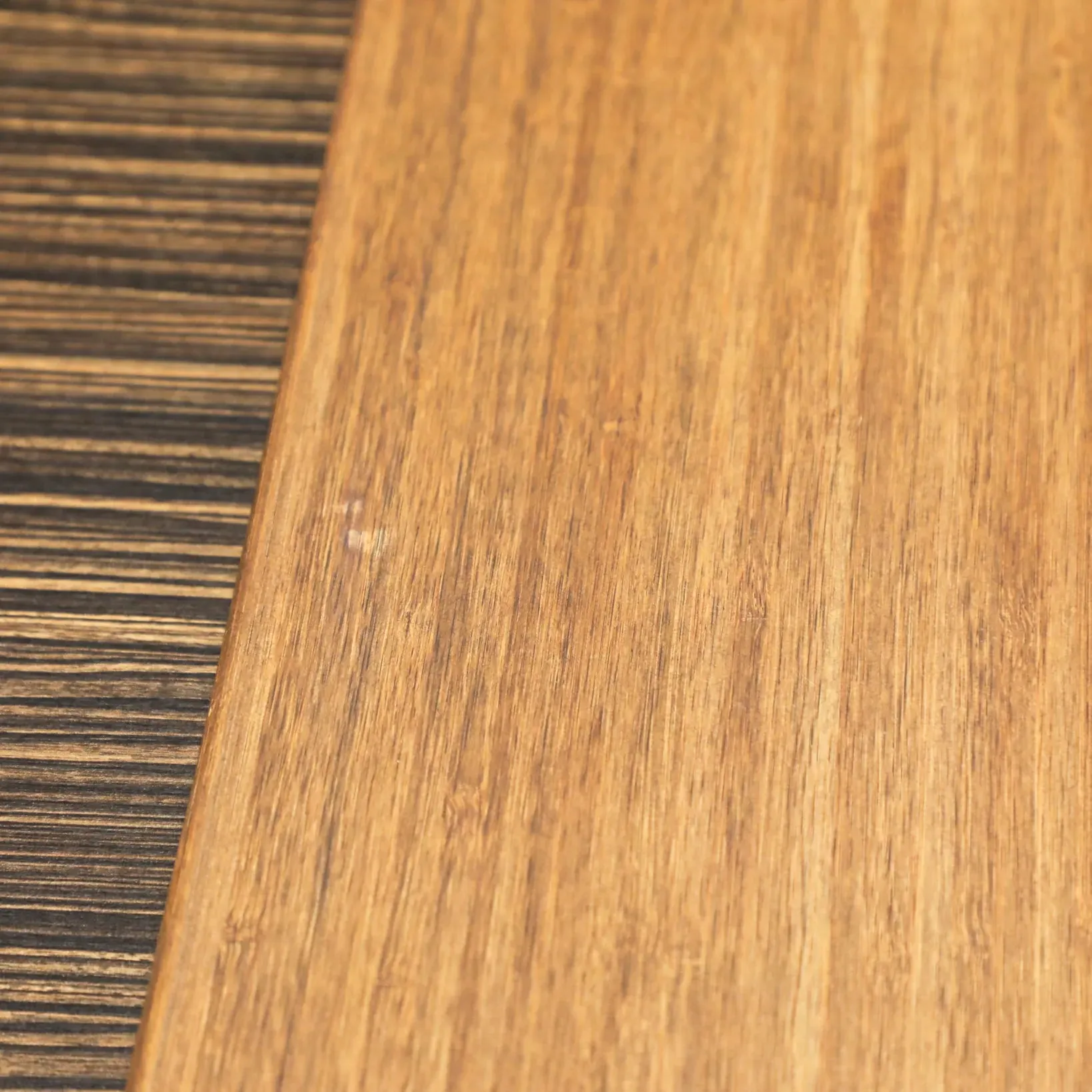 [SHOWROOM] Small Universal Table