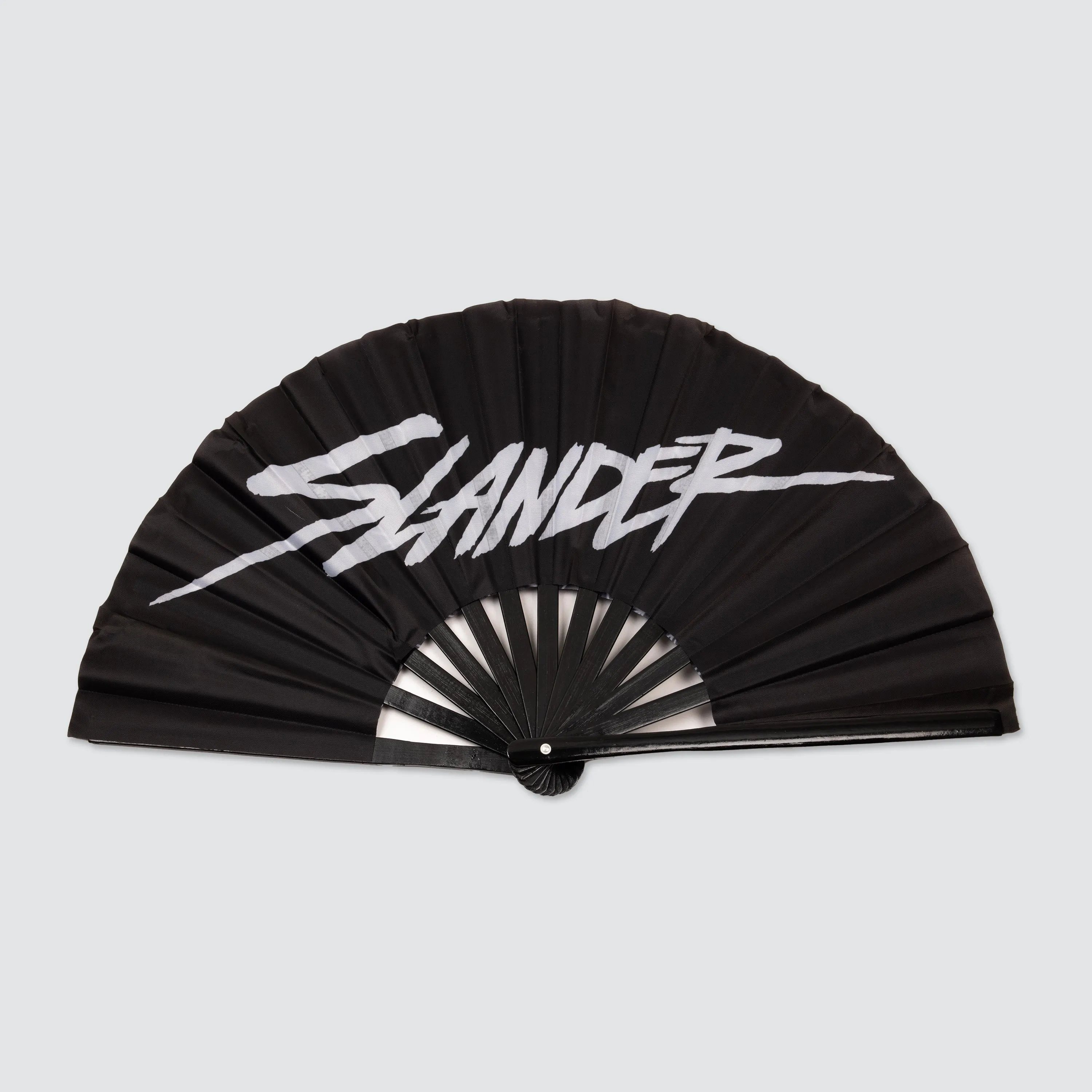 SLANDER BLACK & WHITE HAND FAN
