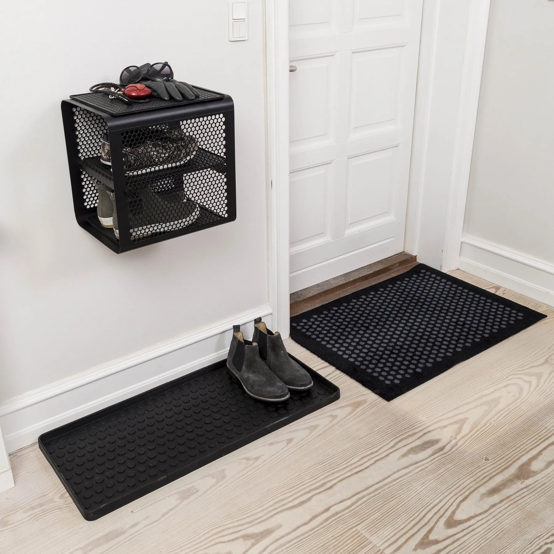 TICA RACK, WALL  - SMALL/BLACK