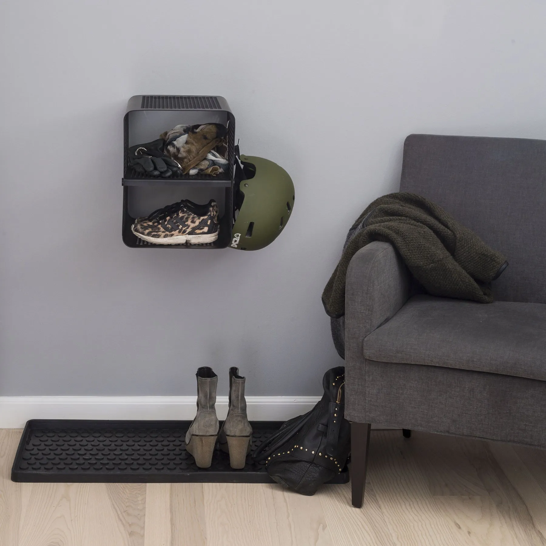 TICA RACK, WALL  - SMALL/BLACK
