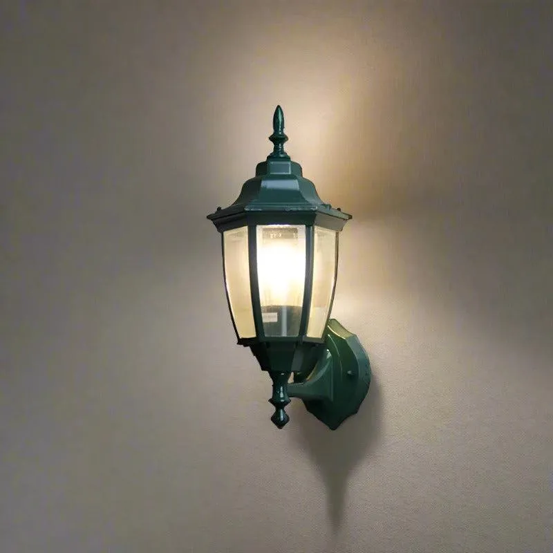 Traditional Coach Wall Light in Black, Green or Beige